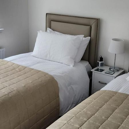 10 Ladyknowe Court Apartman Moffat Kültér fotó